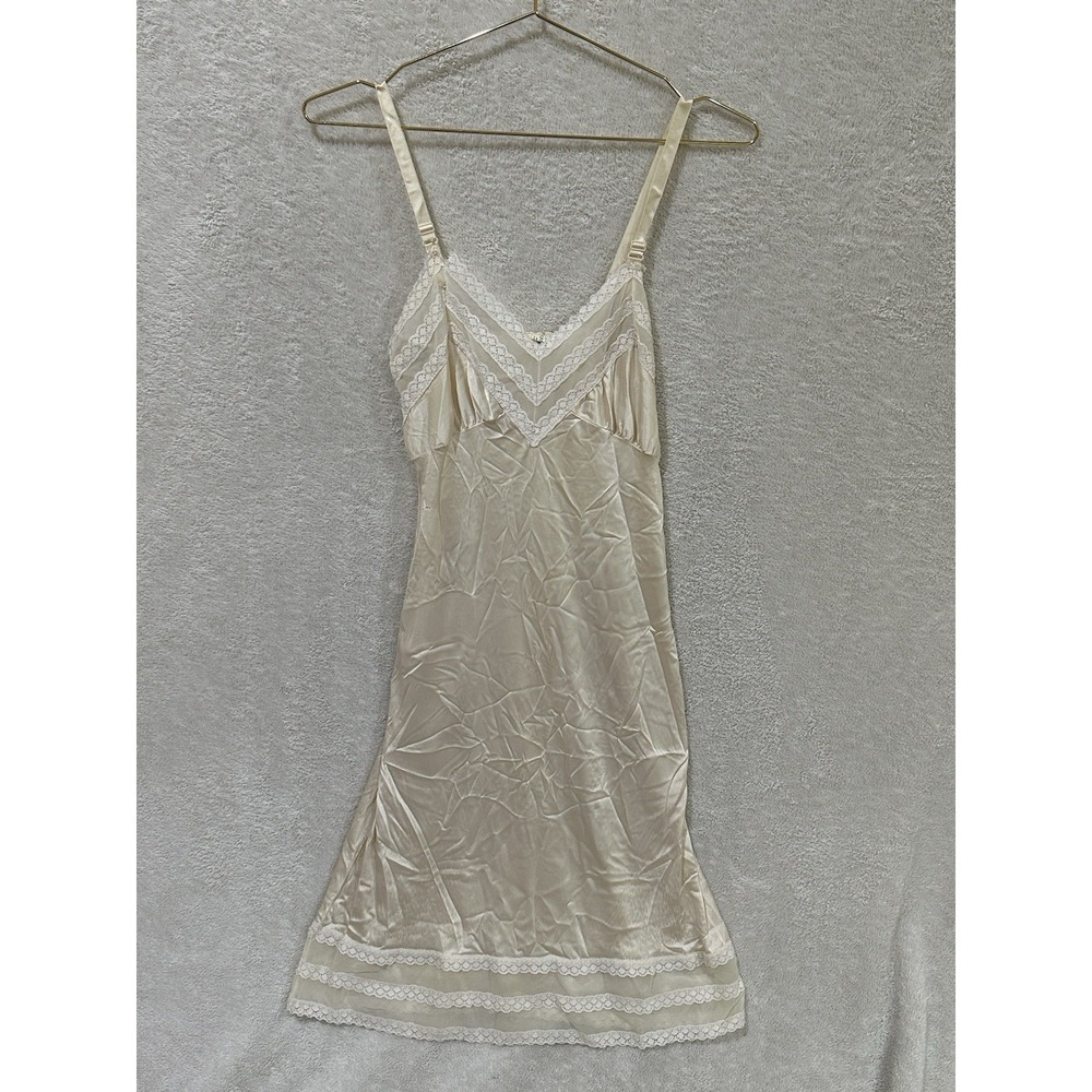 Vintage Lingerie by Vincent Slip Dress Size‎ 34 - Beige Lace Trim Nylon Flaw